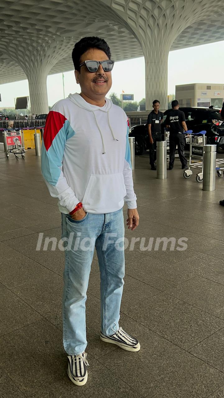 Shailesh Lodha snapped at the airport