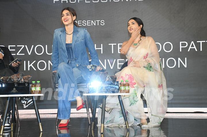 Kanika Dhillon and Kriti Sanon snapped interacting about their upcoming movie 'Do Patti' on Bollywood Hungama OTT Fest