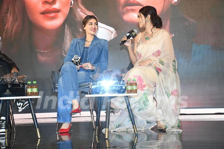 Kanika Dhillon and Kriti Sanon snapped interacting about their upcoming movie 'Do Patti' on Bollywood Hungama OTT Fest