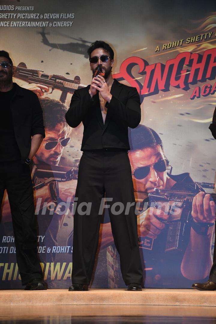 Ajay Devgn, Kareena Kapoor Khan, Tiger Shroff, Ranveer Singh, Arjun Kapoor, Rohit Shetty and other celebs grace the trailer launch of ‘Singham Again’