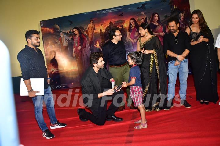 Vidya Balan and Kartik Aaryan snapped at the trailer launch of ‘Bhool Bhulaiyaa 3’ at Raj Mandir in Jaipur