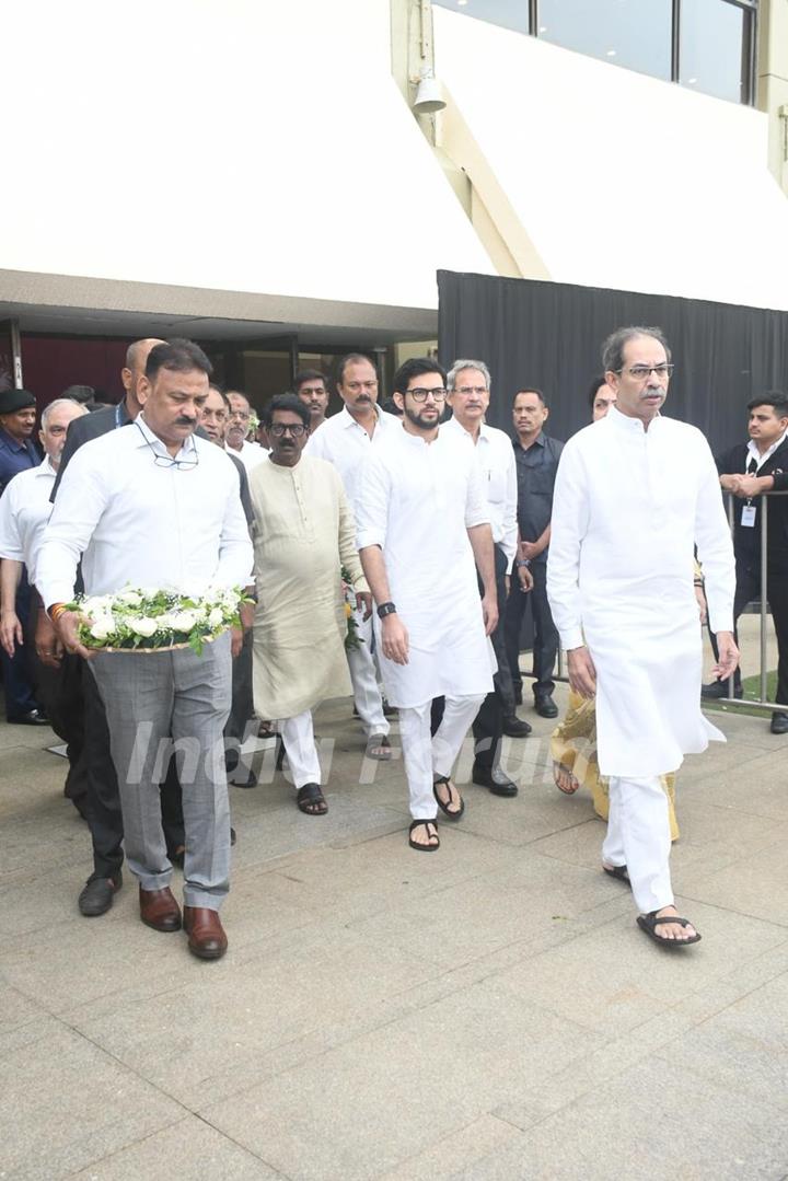 Celebrities snapped at Ratan Tata's Funeral