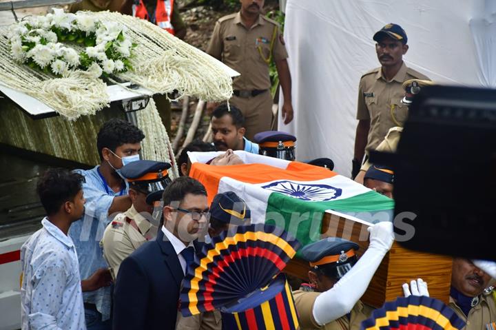 Celebrities snapped at Ratan Tata's Funeral