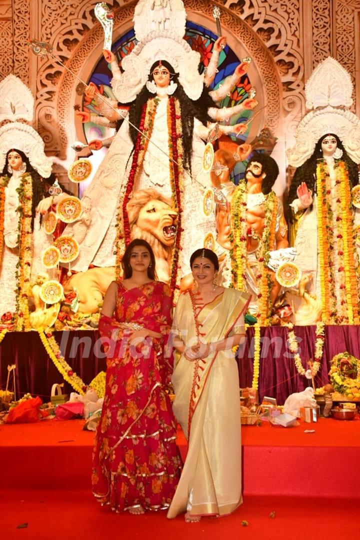 Bhagyashree Patwardhan snapped at Durga Puja Pandal