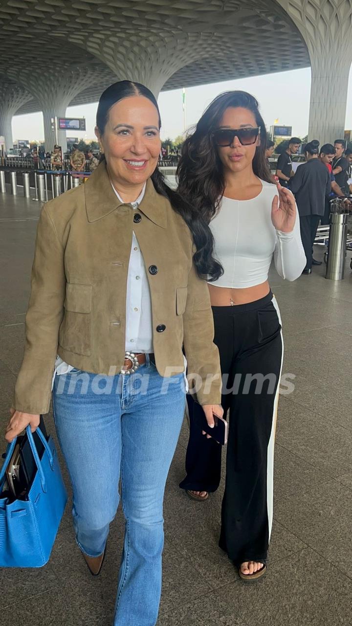 Ayesha Shroff and Krishna Shroff snapped at the airport