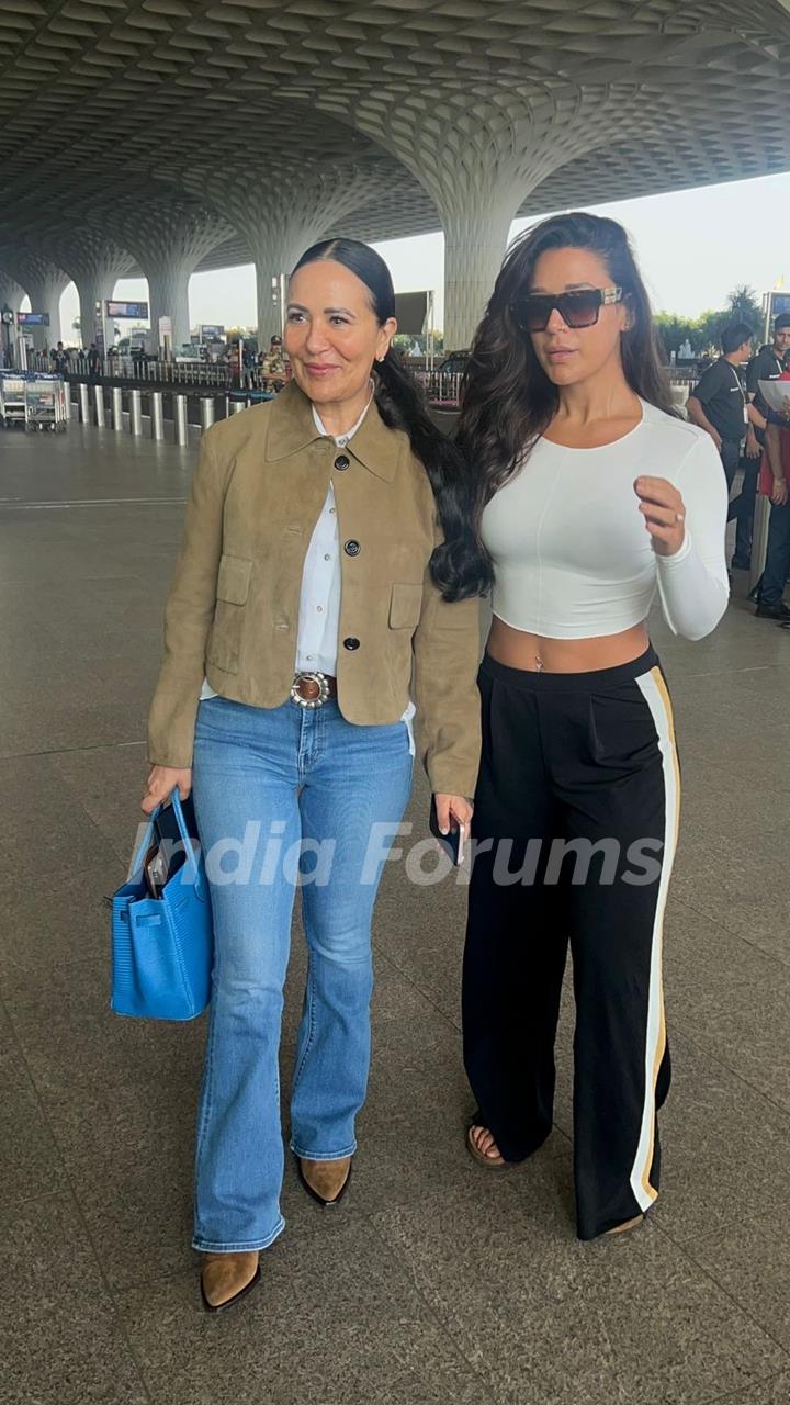 Ayesha Shroff and Krishna Shroff snapped at the airport