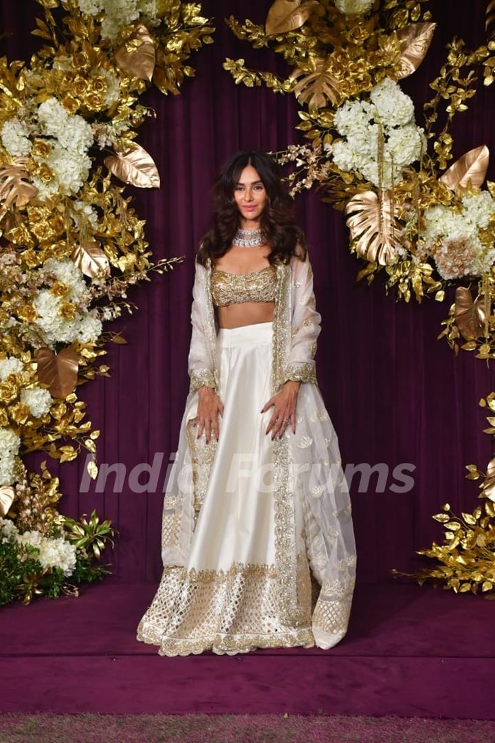 Shibani Dandekar Akhtar snapped at Manish Malhotra’s Diwali Bash