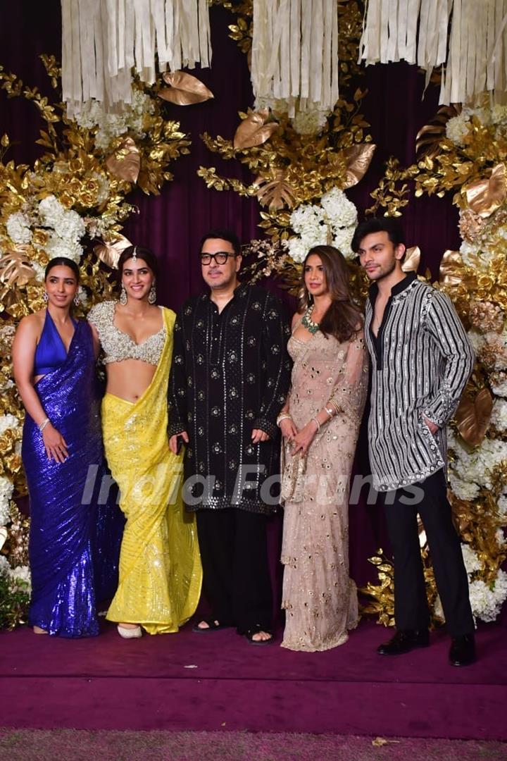 Kriti Sanon and Veer Pahariya snapped at Manish Malhotra’s Diwali Bash