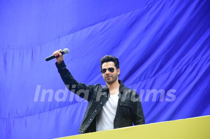 Varun Dhawan snapped promoting his upcoming series 'Citadel: Honey Bunny' at Gaiety Galaxy, Bandra