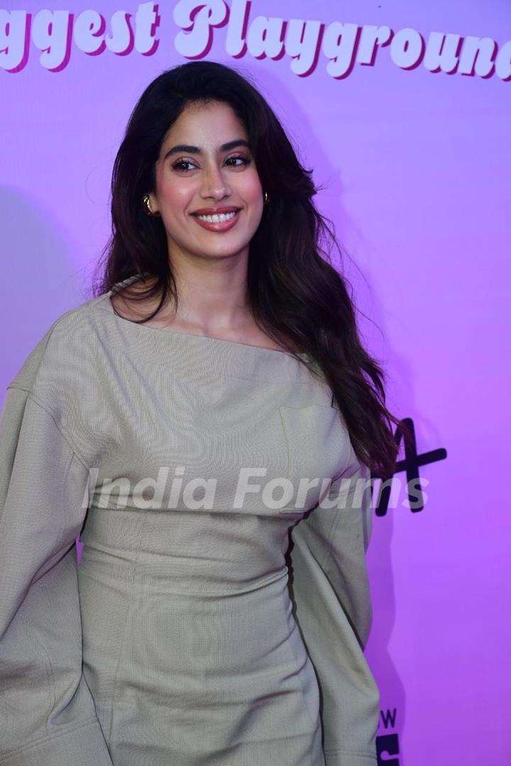 Janhvi Kapoor snapped at Nykaaland event