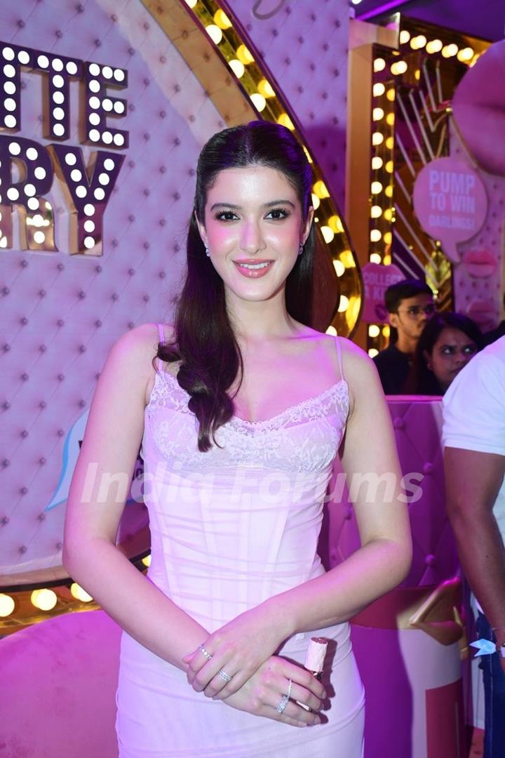 Shanaya Kapoor snapped at Nykaaland event