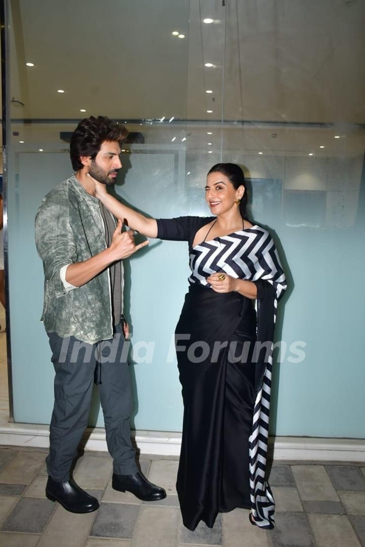 Vidya Balan and Kartik Aaryan snapped promoting their upcoming film ' Bhool Bhulaiyaa 3'