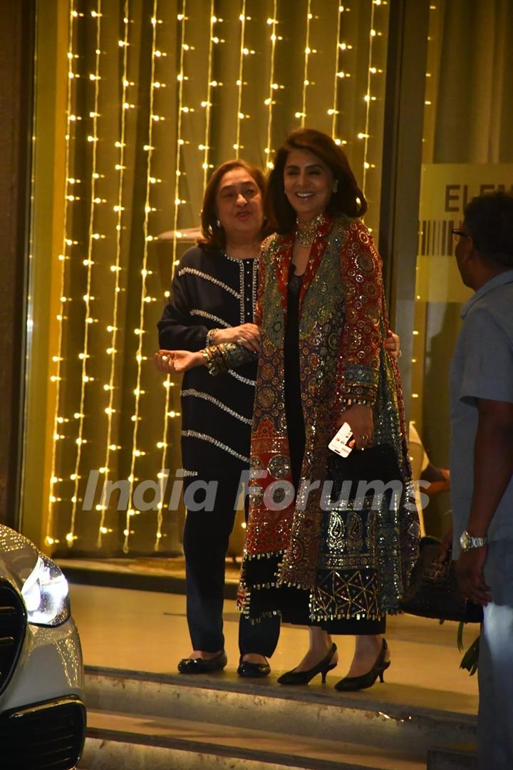 Neetu Kapoor snapped attending Abu Jani and Sandeep Khosla’s Diwali party