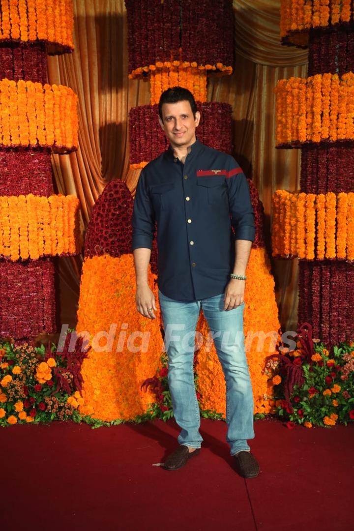 Sharman Joshi snapped at Ramesh Taurani’s Diwali Bash