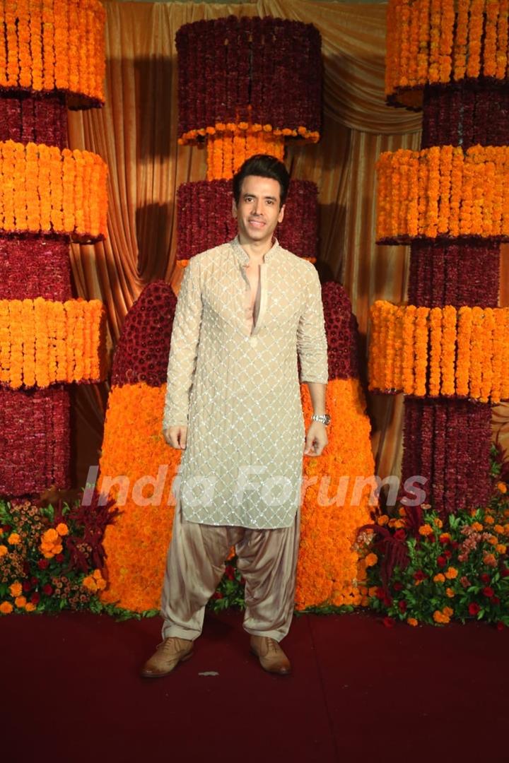 Tusshar Kapoor snapped at Ramesh Taurani’s Diwali Bash