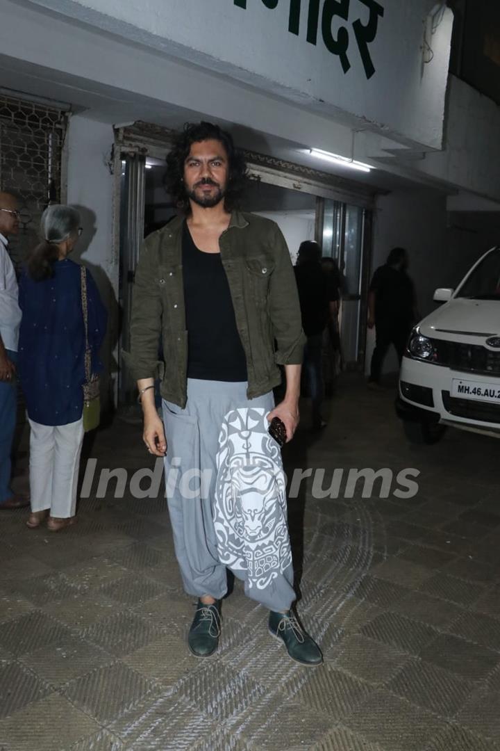 Gaurav Chopraa snapped at the red carpet of the play Ammi Akhtari