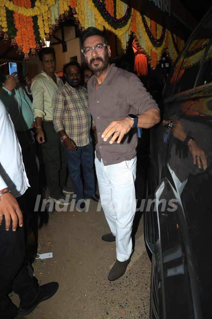 Ajay Devgn snapped at Shivaji Park Dadar