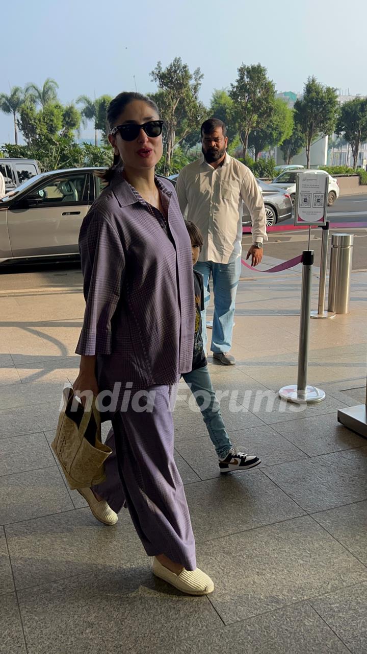 Kareena Kapoor snapped at the airport