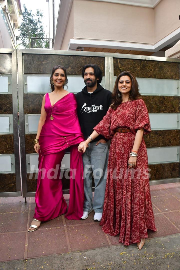 Vikrant Massey, Ridhi Dogra and Raashii Khanna snapped promoting their upcoming movie, 'The Sabarmati Report'