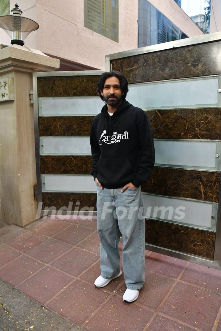 Vikrant Massey snapped promoting their upcoming movie, 'The Sabarmati Report'