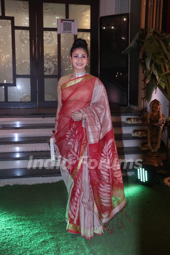 Tanishaa Mukerji snapped at diwali event