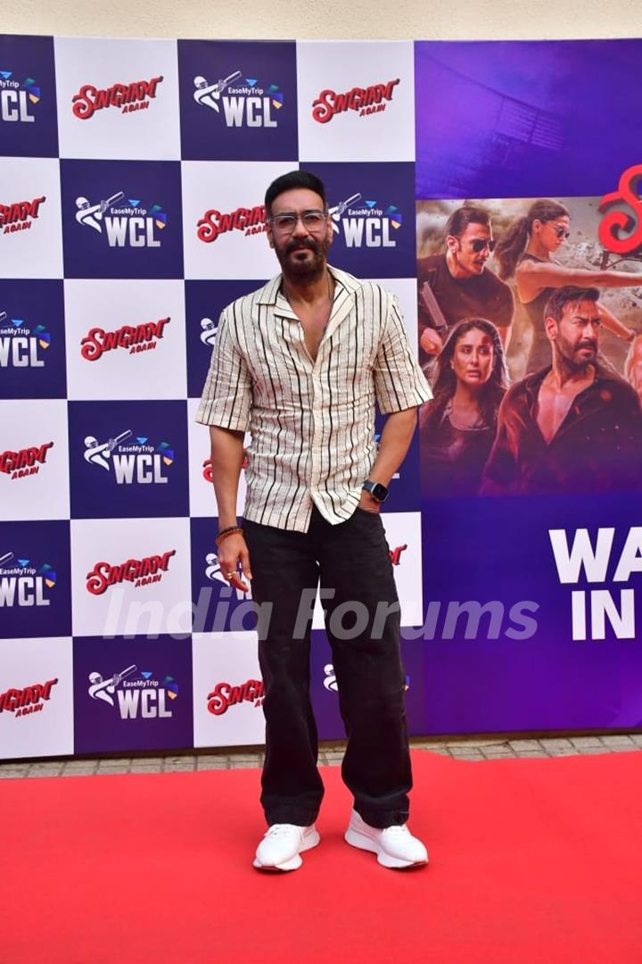 Ajay Devgn grace the special screening of 'Singham Again'