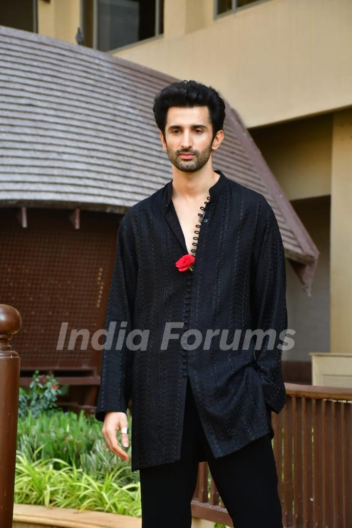 Sidhant Gupta snapped promoting their upcoming series 'Freedom at Midnight'