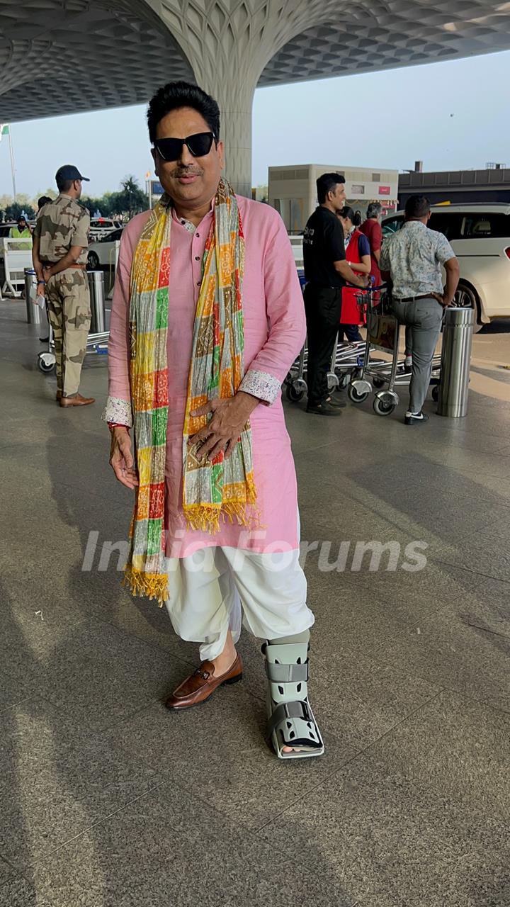 Shailesh Lodha snapped at the airport