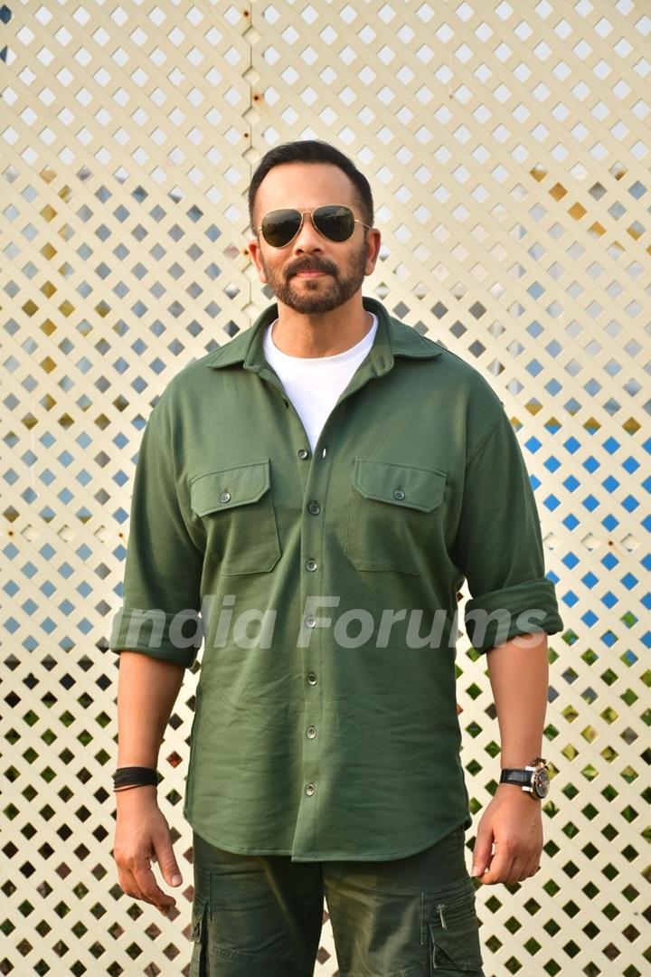 Rohit Shetty snapped promoting their movie 'Singham Again'