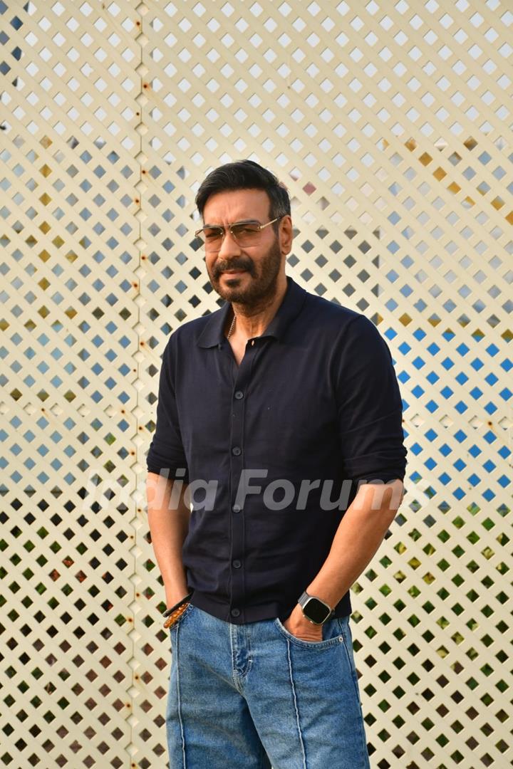 Ajay Devgn snapped promoting their movie 'Singham Again'