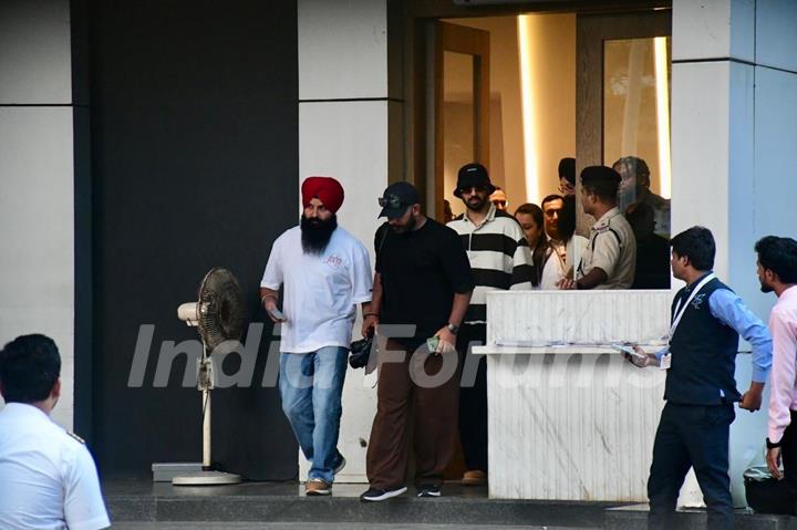 Diljit Dosanjh snapped at Kalina Airport