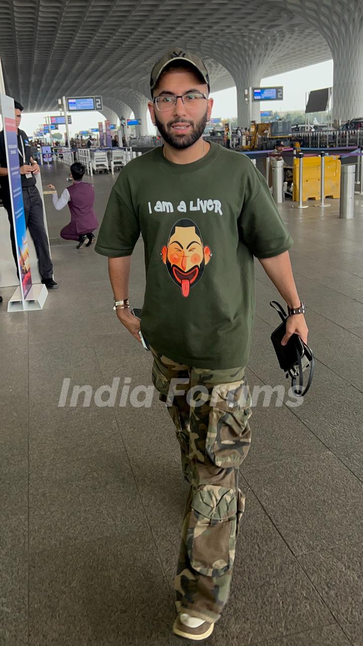 Orry snapped at the Mumbai airport 