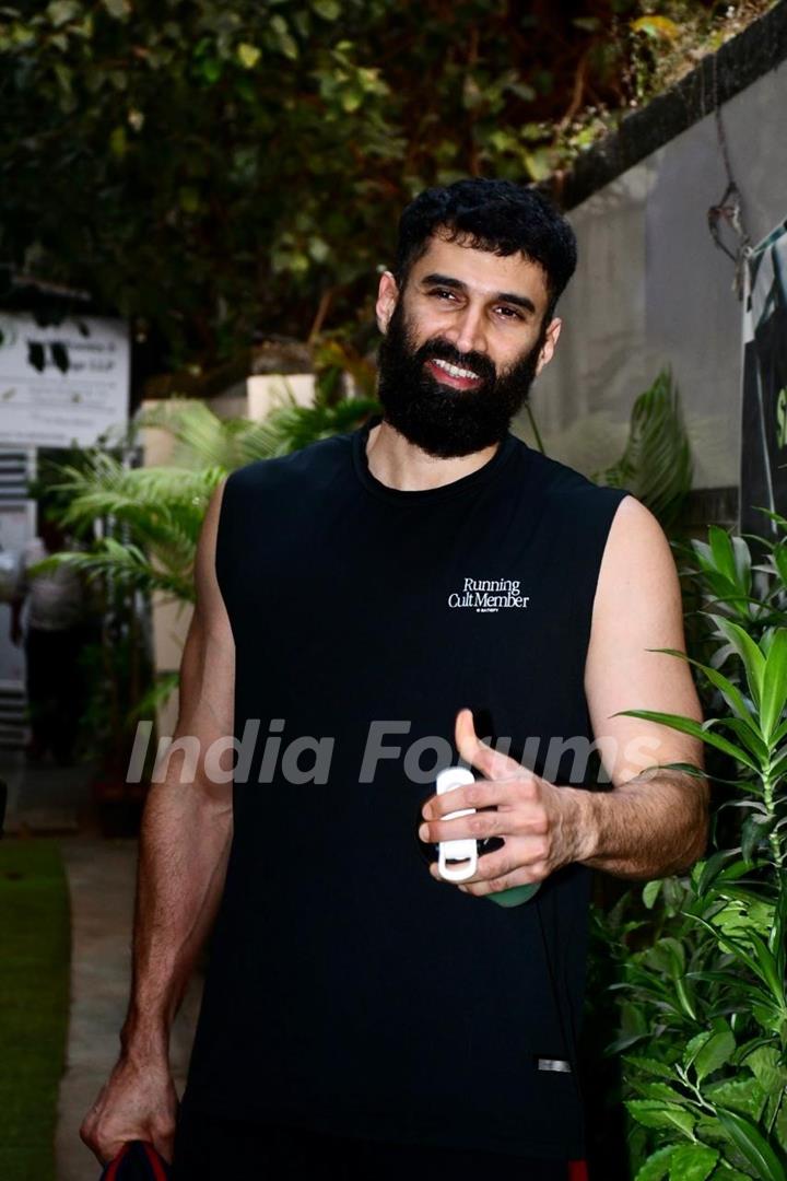 Aditya Roy Kapur snapped in the city