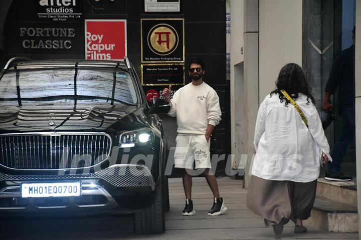 Shahid Kapoor snapped in the city