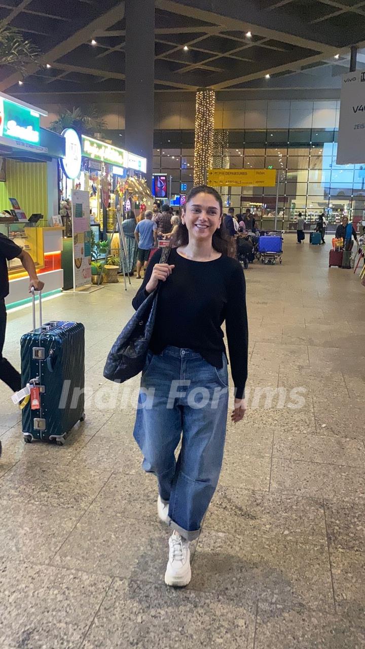 Aditi Rao Hydari snapped at the airport