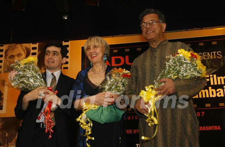 International dignitaries at the MAMI (Mumbai Academy of the Moving Image) film festival This year the festival will be dedicated to Hrishikesh Mukherjee In all, 125 films will be screened from 40 countries with special focus on South Africa