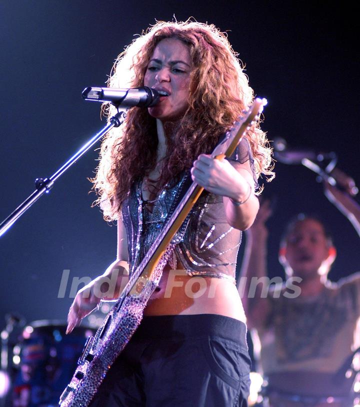 Latino star Shakira performing at MMRDA Ground in mumbai on sunday