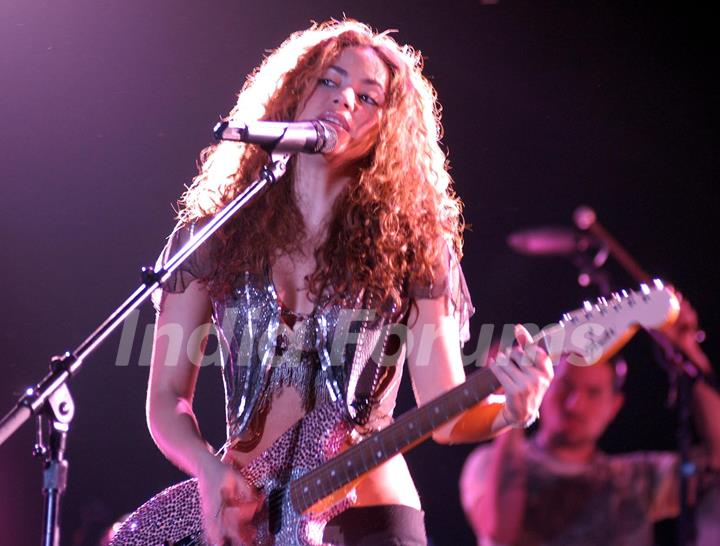 Latino star Shakira performing at MMRDA Ground in mumbai on sunday