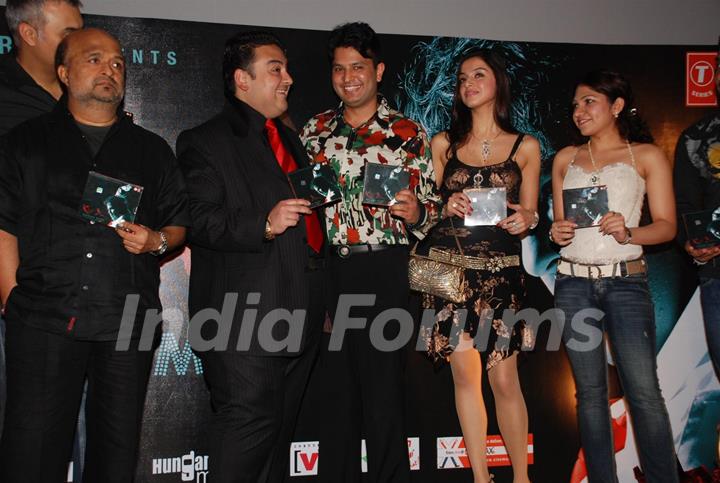 Adnan Sami''s new album Ek Din was launched by T-series in Mumbai on April 12 Lyrics writer Sameer and former actress Divya Kumar were present at the launch