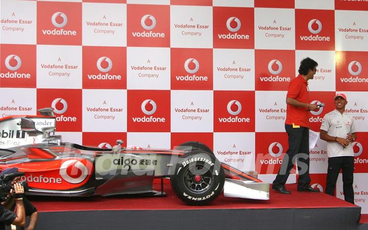 Formula One World Champion Lewis Hamilton Enthralled hundreds of his fans in Delhi by playing the Cricket, on a promotional tour for Vodafone Essar, in New Delhi on Saturday