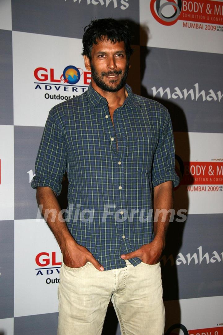 Milind Soman at &quot;Body Mind Exhibition&quot; at Grand Hyatt