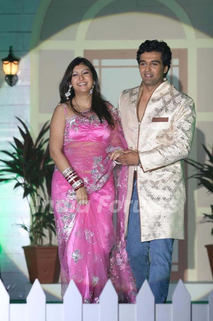 Juhi Parmar and Sachin Shroff at the launch of &quot;Pati, Patni Aur Woh&quot;