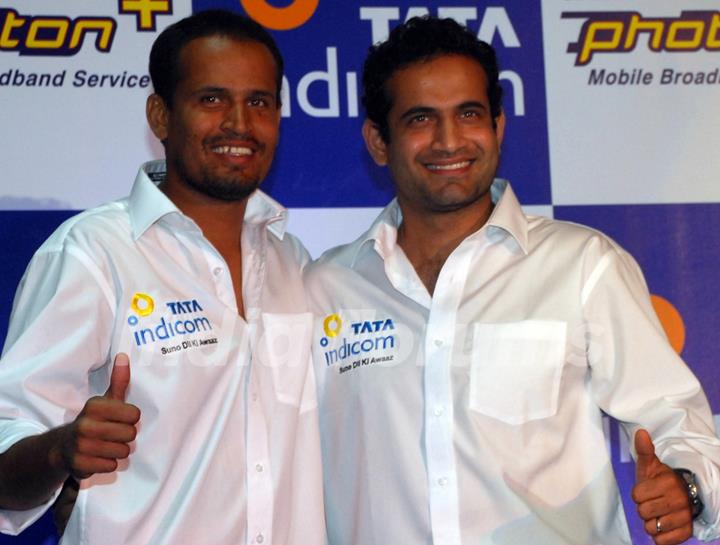 Tata Indicom Brand Ambassador Irfan and Yusuf Pathan showcases Photon - Mobile broadband services in Kolkata on Monday 17th Aug 09