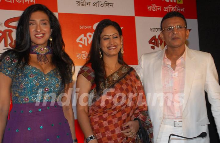 Renowed actor Rituparna Sengupta,Indrani Haldar and Annu Kapoor wear present at the star studded lunch of the Rose Valley Groups'' Bengali Channel &quot;Rupashi Bangla&quot; in Kolkata on 24th Aug 09