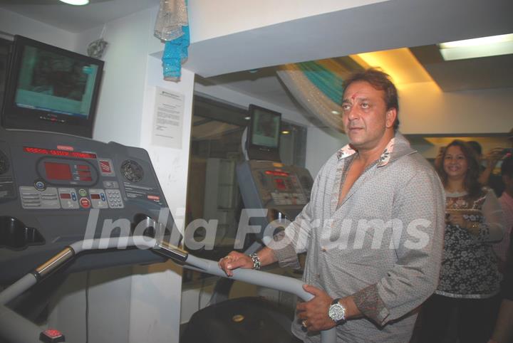 Sanjay Dutt at Healthworks Gym 1st Year Celebrations, in Mumbai