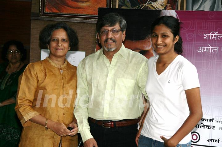 Amol Palekar''s Samantar premiere