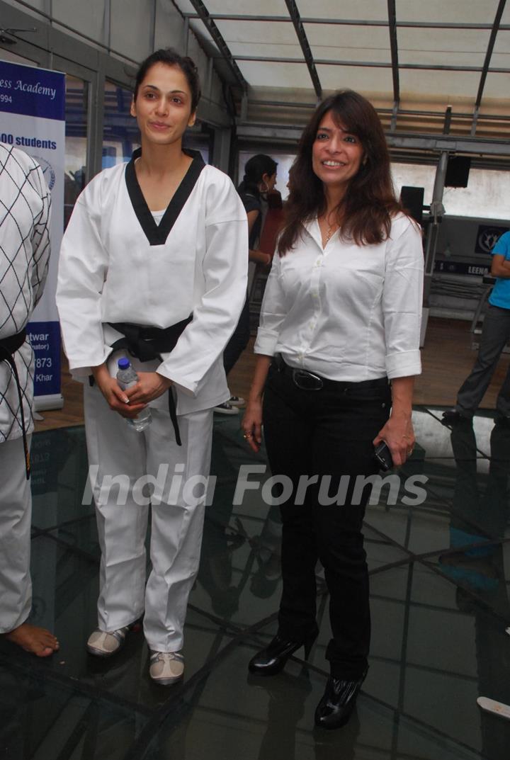 Bollywood actress Isha Koppikar doing Martial Arts with fitness-trainer Leena Mogre