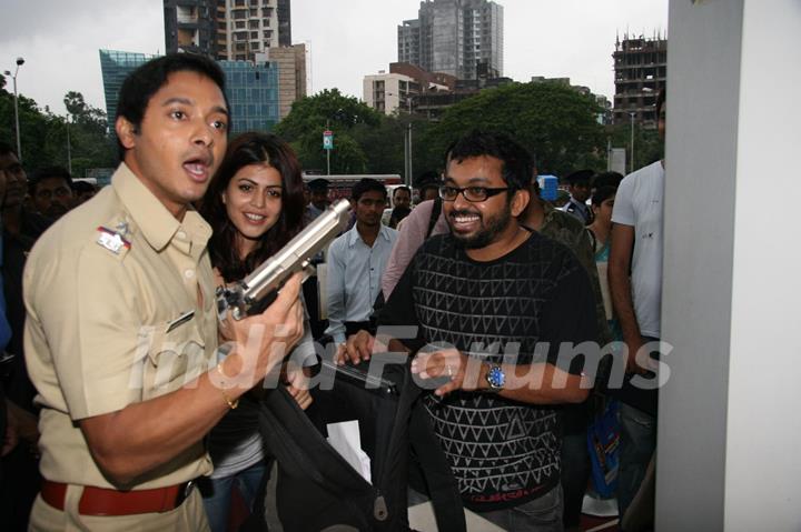 Shreyas Talpade at the &quot;Aagey Se Right Promotional Event&quot; at Oberoi Mall