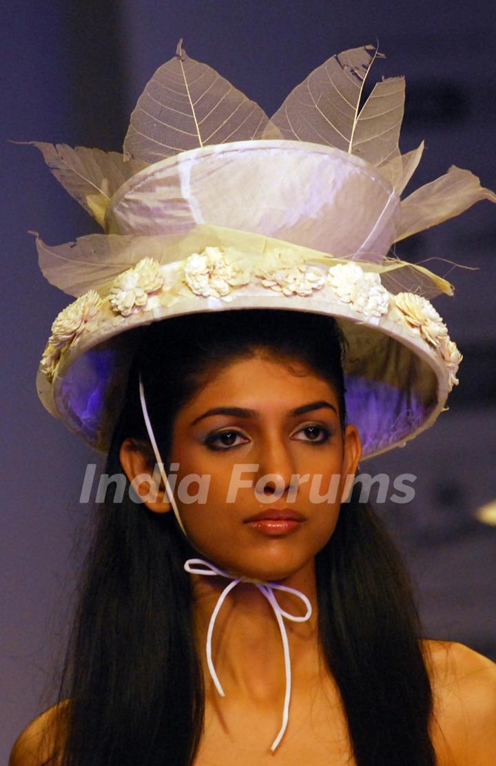 A model at the ramp during the Kolkata Fashion Week in Kolkata on 11th Sep 2009