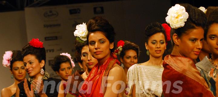 Models at the ramp during the Kolkata Fashion Week in Kolkata on 11th Sep 2009